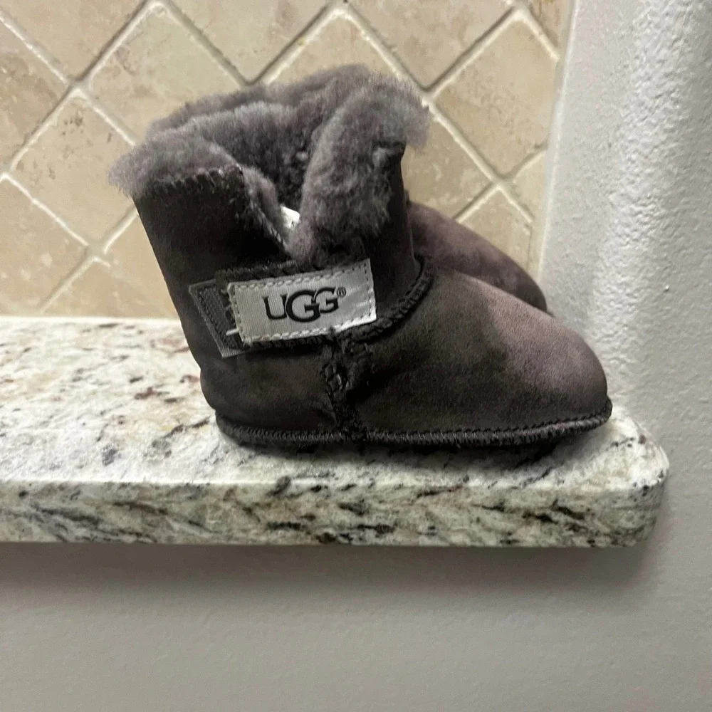 UGG Jesse Baby Boots Dark Grey Suede Sheepskin Infant Size S 2/3 5202